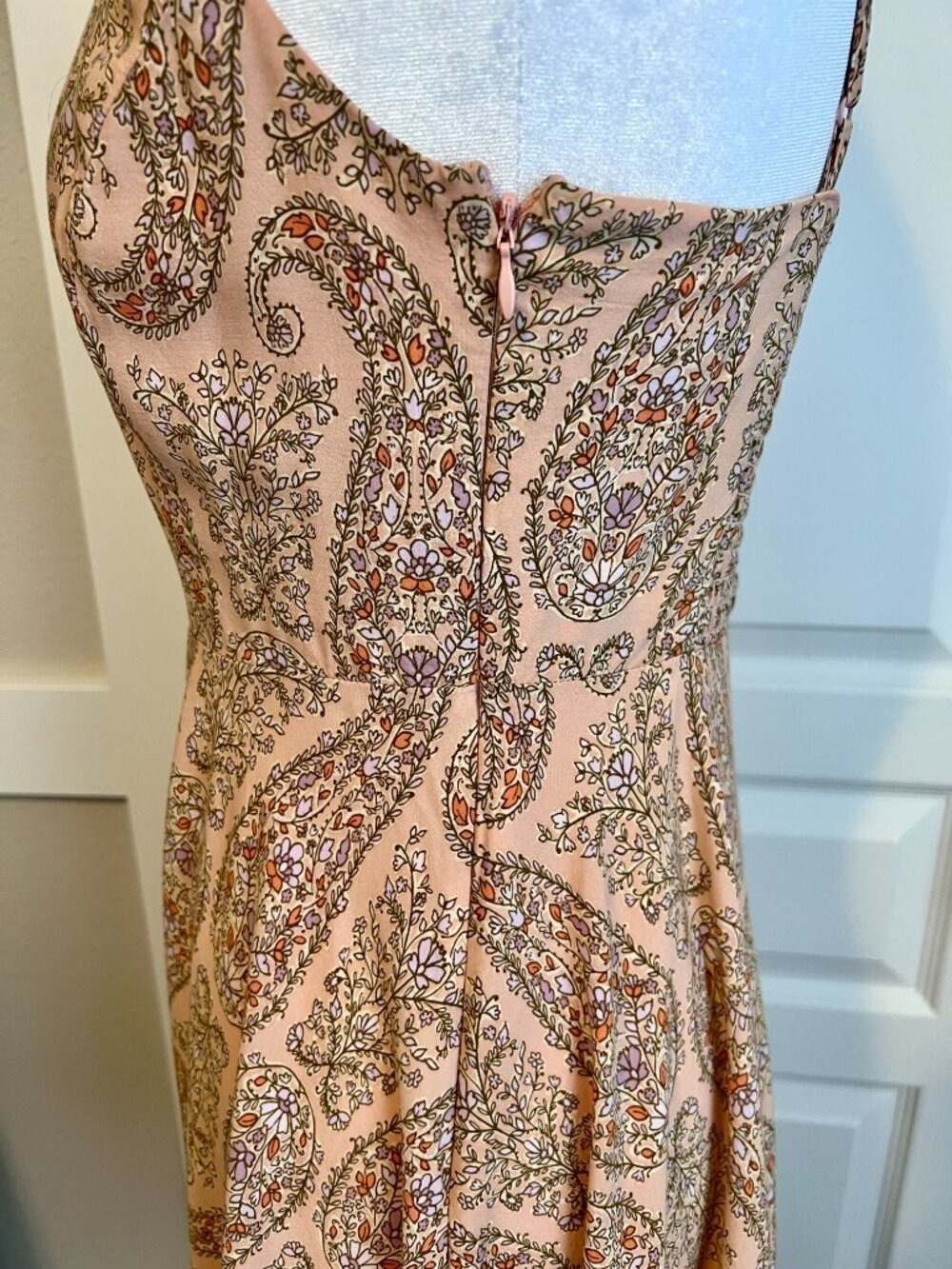 Old Navy Peach Paisley Cami Fit & Flare Sundress Adjustable Straps - Size Med - Picture 4 of 8